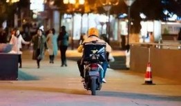 深夜外卖小哥最新爆料